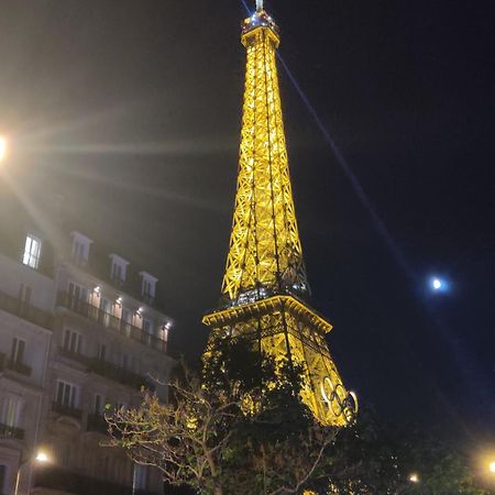 Eiffel Edge Escape 30 M From Eiffel Tower Paris Exterior foto