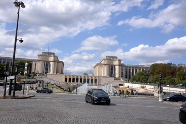 Eiffel Edge Escape 30 M From Eiffel Tower Paris Exterior foto